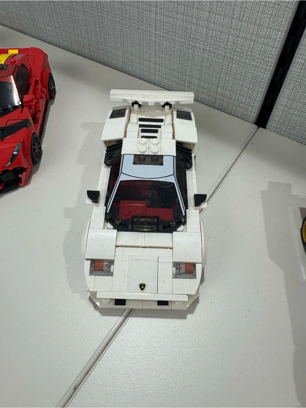 100% Complete & Retired Lego Speed Champions: Lamborghini Countach (76908)